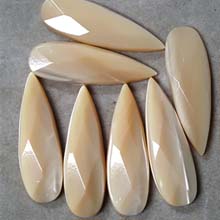 13X40MM FACETED PEAR CABOCHON MOP NATURAL(4PCS/BAG)